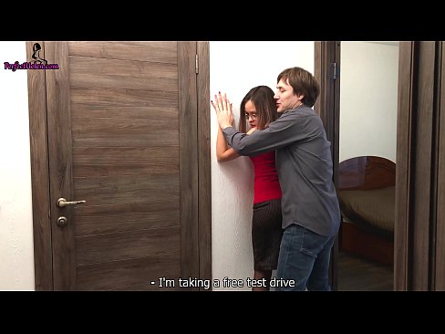 ❤️ सेक्सी रियाल्टार कामुक रूप से उसकी बिल्ली को झटका देता है और उसके अपार्टमेंट को बेचते समय fucks - क्रेम्पाई ❌ सुपर पोर्न हम पर